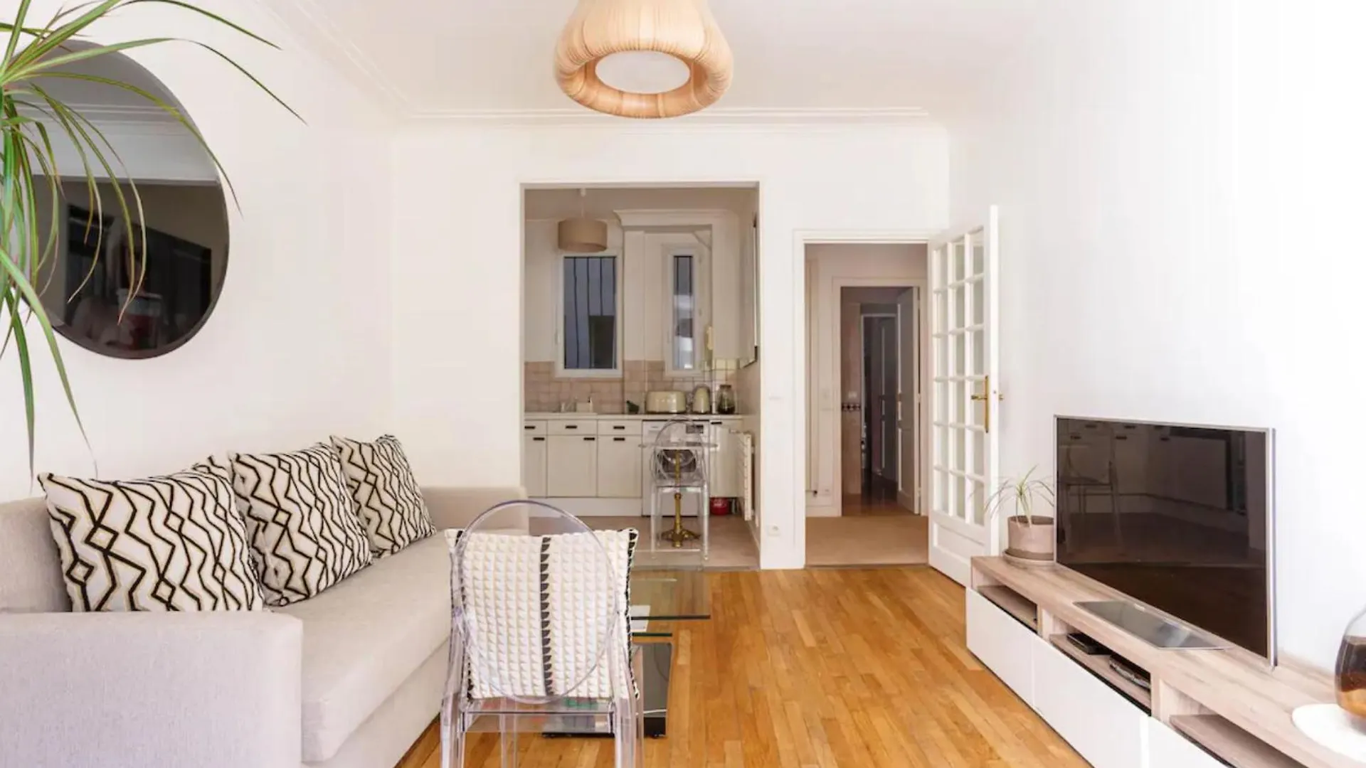 Apartment Champs-elysees/president Palace.terrace & Parking *